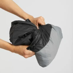 Chaqueta Acolchada Montaña Y Trekking Con Capucha Mujer Forclaz MT100 Negro -Deportes Al Aire Libre chaqueta acolchada montaa y trekking con capucha mujer forclaz mt100 negro 3